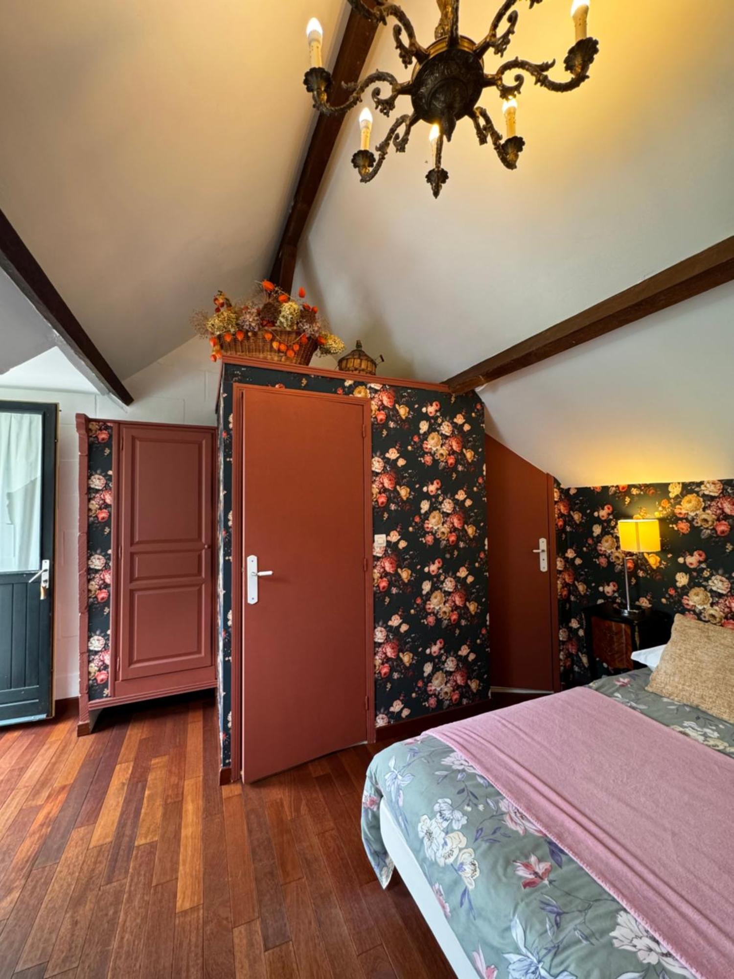 La Niche Hotel Richebourg  Exterior photo